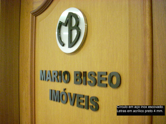 Letreiros, letras caixa, letras bloco, letras em aço inox.