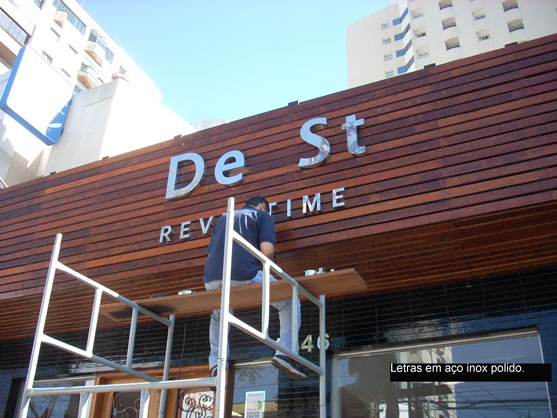 Letreiros, letras caixa, letras bloco, letras em aço inox.