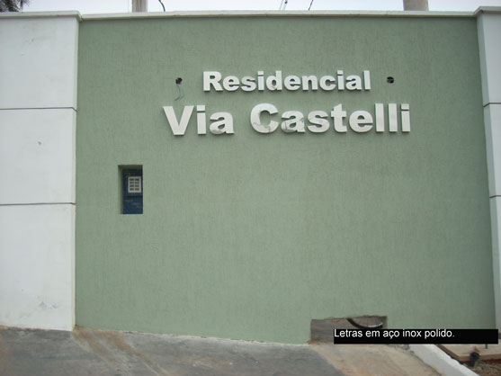 Letreiros, letras caixa, letras bloco, letras em aço inox.