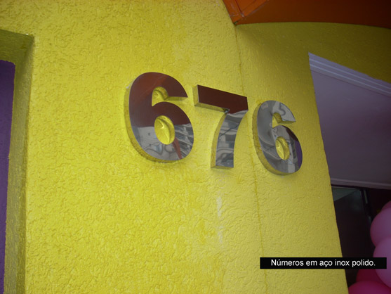 Letreiros, letras caixa, letras bloco, letras em aço inox.
