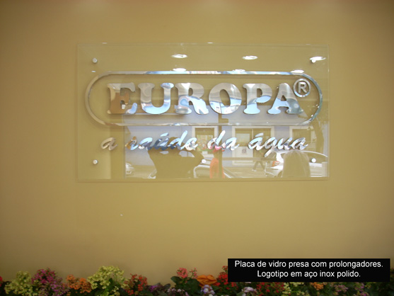 Letreiros, letras caixa, letras bloco, letras em aço inox.