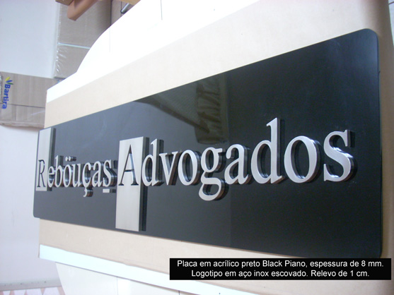 Letreiros, letras caixa, letras bloco, letras em aço inox.