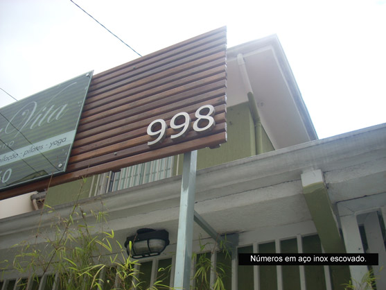 Letreiros, letras caixa, letras bloco, letras em aço inox.