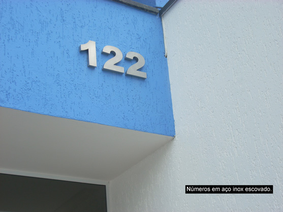 Letreiros, letras caixa, letras bloco, letras em aço inox.