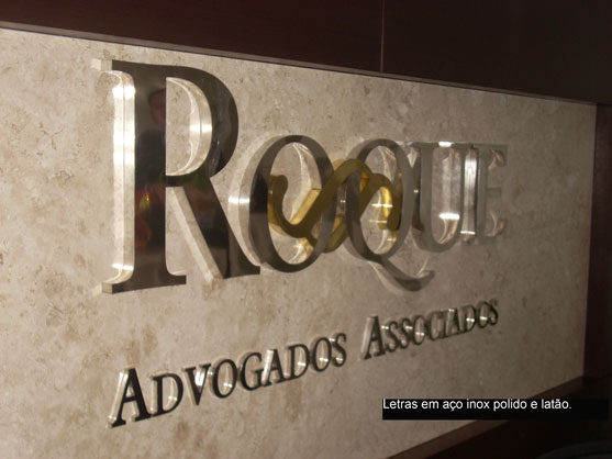 Letreiros, letras caixa, letras bloco, letras em aço inox.