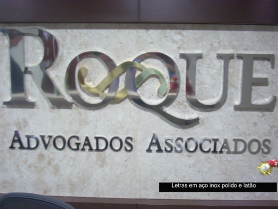 Letreiros, letras caixa, letras bloco, letras em aço inox.