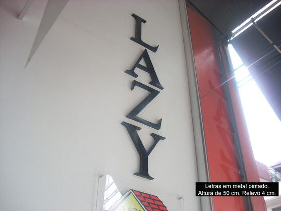 Letreiros, letras caixa, letras bloco, letras em aço inox.