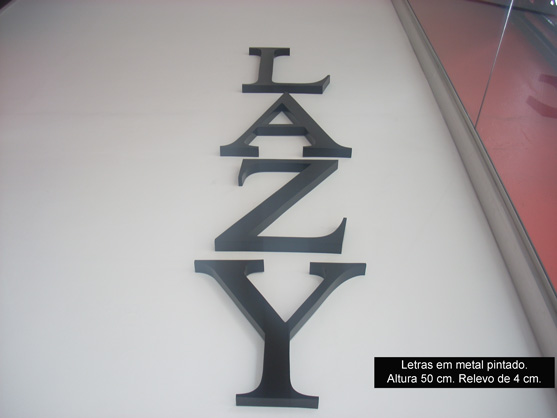 Letreiros, letras caixa, letras bloco, letras em aço inox.