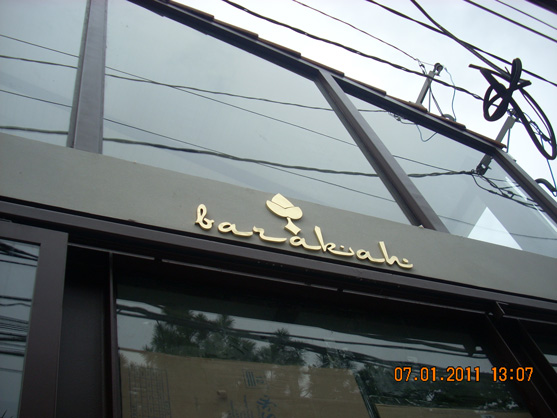 Letreiros, letras caixa, letras bloco, letras em aço inox.