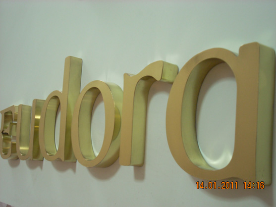 Letreiros, letras caixa, letras bloco, letras em aço inox.