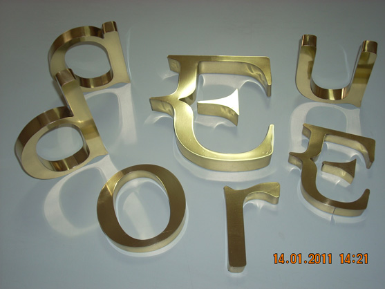 Letreiros, letras caixa, letras bloco, letras em aço inox.