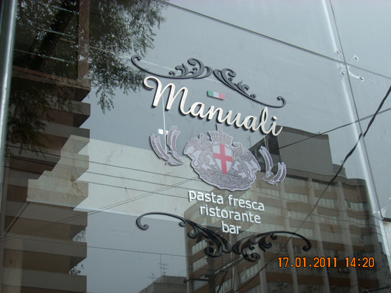 Letreiros, letras caixa, letras bloco, letras em aço inox.