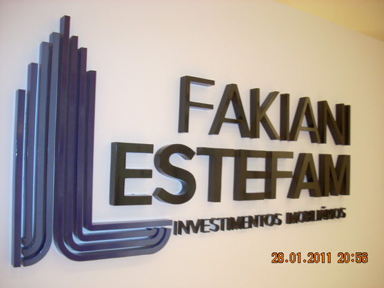 Letreiros, letras caixa, letras bloco, letras em aço inox.