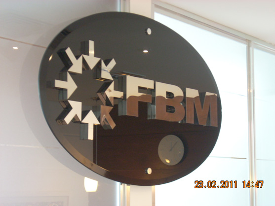 Letreiros, letras caixa, letras bloco, letras em aço inox.