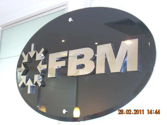 Letreiros, letras caixa, letras bloco, letras em aço inox.