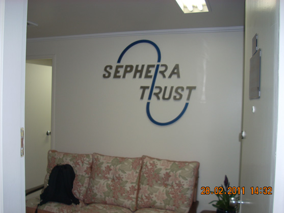 Letreiros, letras caixa, letras bloco, letras em aço inox.