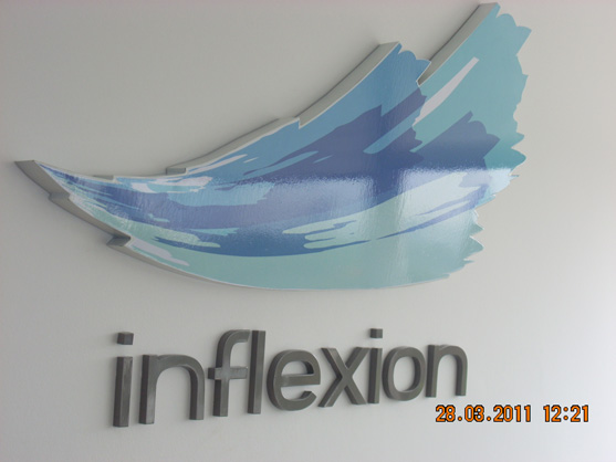 Letreiros, letras caixa, letras bloco, letras em aço inox.