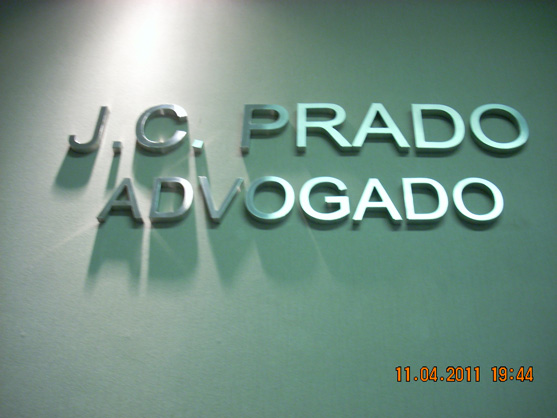 Letreiros, letras caixa, letras bloco, letras em aço inox.