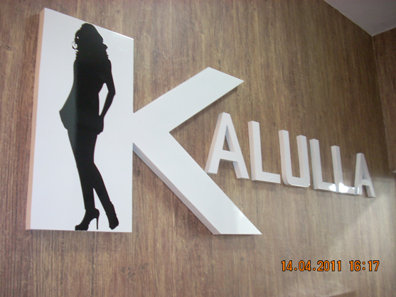 Letreiros, letras caixa, letras bloco, letras em aço inox.