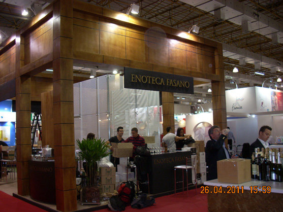 Letreiros, letras caixa, letras bloco, letras em aço inox.