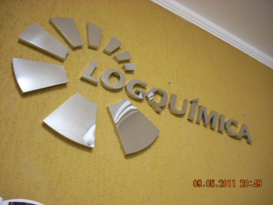 Letreiros, letras caixa, letras bloco, letras em aço inox.