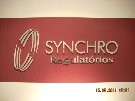 Letreiros, letras caixa, letras bloco, letras em aço inox.