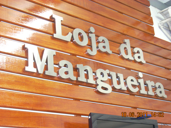 Letreiros, letras caixa, letras bloco, letras em aço inox.