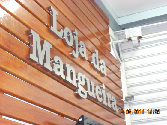 Letreiros, letras caixa, letras bloco, letras em aço inox.