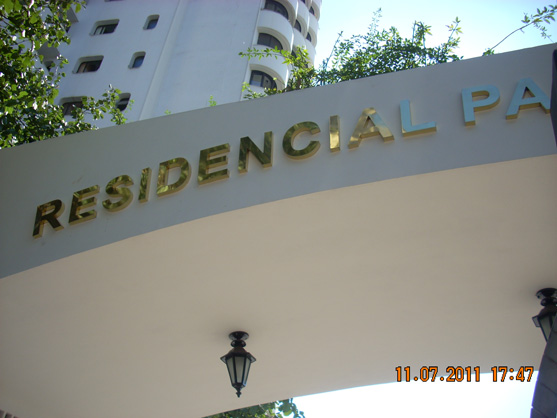 Letreiros, letras caixa, letras bloco, letras em aço inox.