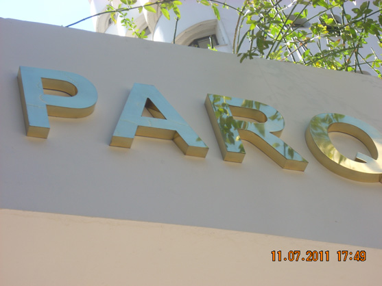 Letreiros, letras caixa, letras bloco, letras em aço inox.