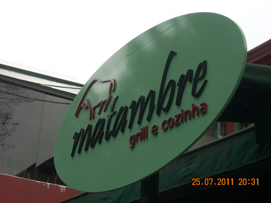 Letreiros, letras caixa, letras bloco, letras em aço inox.