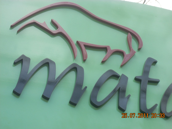 Letreiros, letras caixa, letras bloco, letras em aço inox.