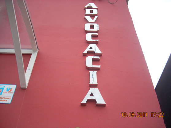 Letreiros, letras caixa, letras bloco, letras em aço inox.